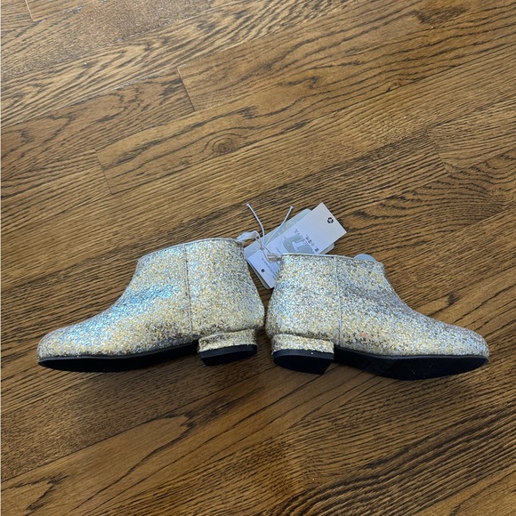 Disney “Frozen” girls booties size 12 NWT - Picture 1 of 8